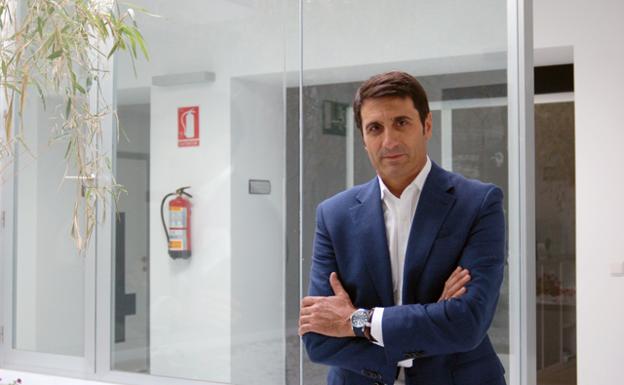 El Ministro de Energía rehúye hablar de la línea eléctrica de 400kv