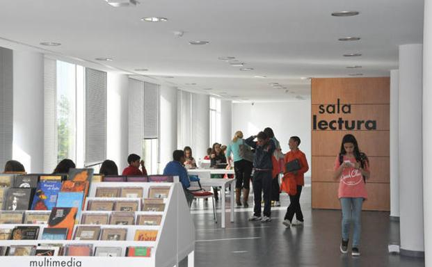 La biblioteca municipal José Becerril sigue creciendo