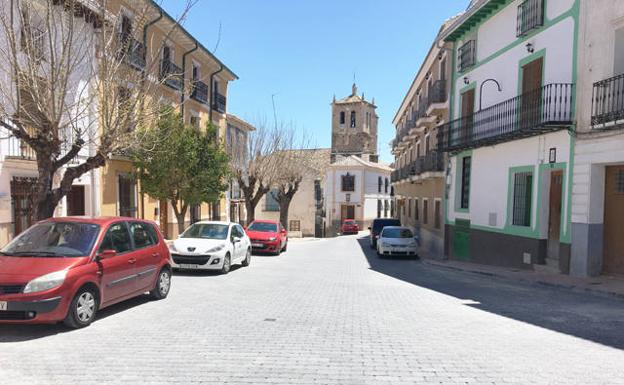 El Ayuntamiento de La Puebla mejora la Plaza España