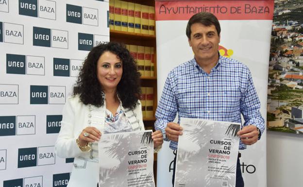 La UNED organiza cursos de paleontológica de Baza y de Síndrome de Down