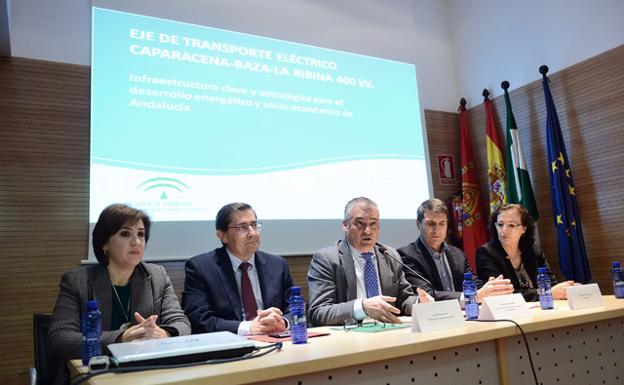 El alcalde de Baza confía en que ahora sí se construya la línea eléctrica de 400 kv