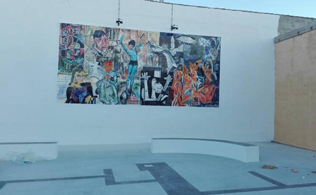 El barrio Pablo Picasso estrena plaza y mural dedicado al artista malagueño más universal