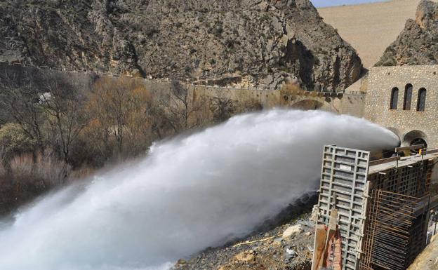 El ayuntamiento de Castril denuncia ante la Fiscalía unas obras en la Central Hidroeléctrica del Portillo