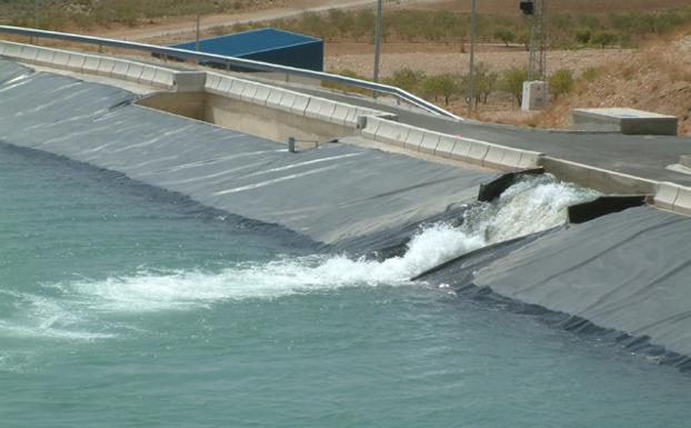 Confederación autoriza la utilización de aguas del Negratín para regar en Zújar y Freila