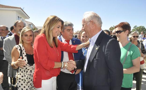 Susana Díaz destaca la importancia del sector del ovino en su visita a Huéscar
