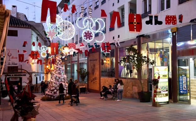 El gran centro comercial por navidad se llama Baza
