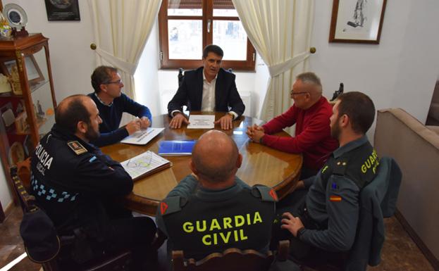 Policía Local, Nacional y Guardia Civil refuerzan la seguridad en Navidad en Baza