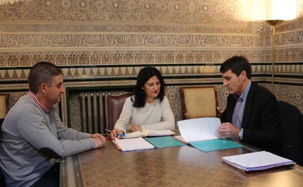 El alcalde de Baza y la subdelegada del Gobierno abordan los proyectos pendientes