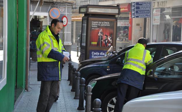 Aparcar en la zona azul es gratis los sábados y domingos