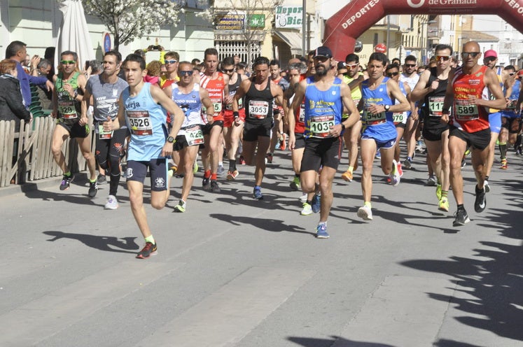 Manuel Santiago y Janine Lima ganan la 43 Media Maratón 'Ciudad de Baza'