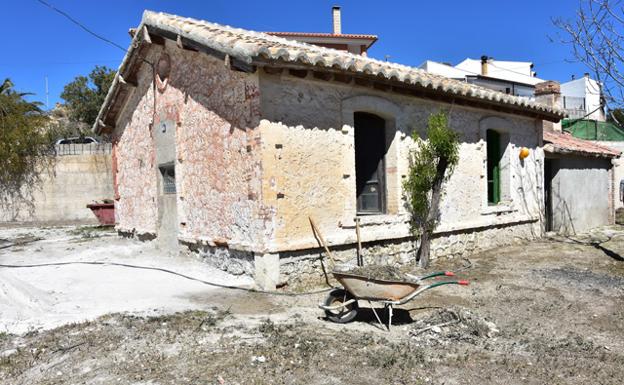 La antigua casa de Renfe de calle Cantarerías se destinará a uso vecinal