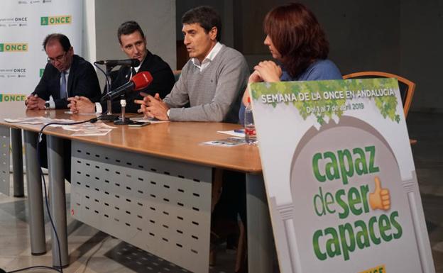 La ONCE organiza en Baza una jornada para trabajadores sociales