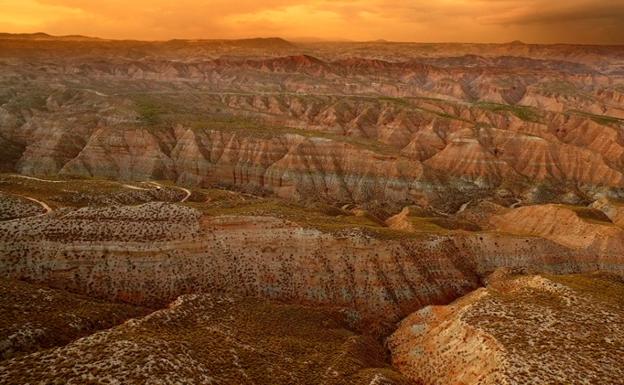 El Geoparque de Granada, protagonista del programa 'Voy volando' de Jesús Calleja