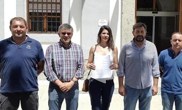 Baza dice «no» a la 'macrogranja' de cerdos