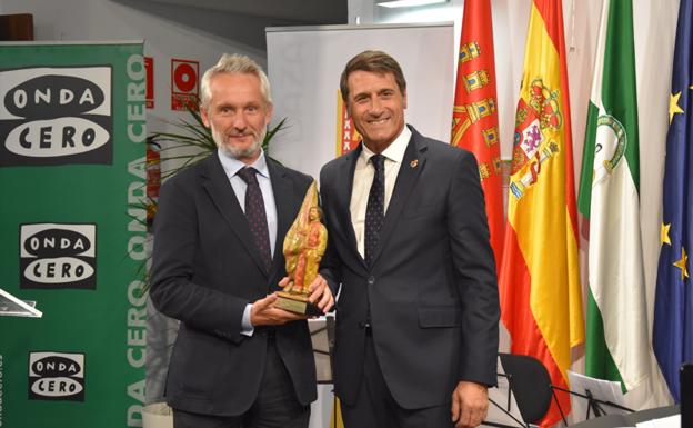 Onda Cero Baza recibe el premio Cascamorras que concede el Ayuntamiento bastetano