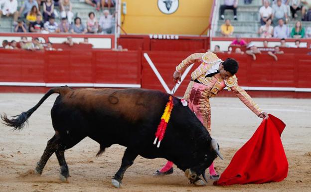 Expectación ante la reaparición de Paco Ureña en la corrida de toros de la feria de Baza