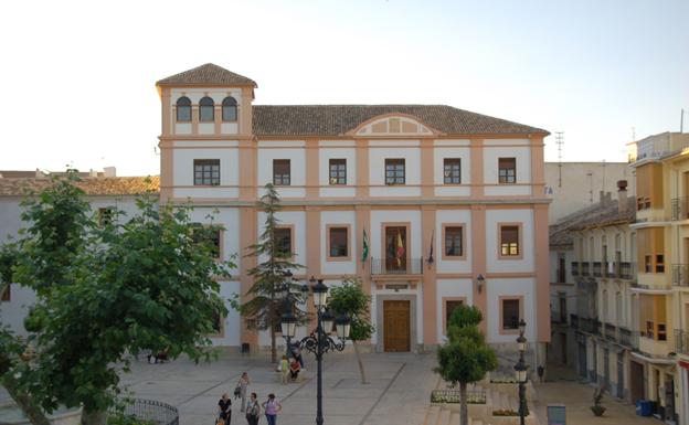 IU Baza rechaza la subida de impuestos que quiere aprobar el PSOE
