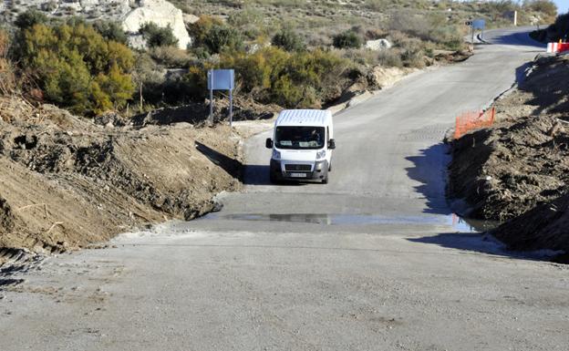 Abierto al tráfico el vado que reconecta la carretera Baza – Benamaurel