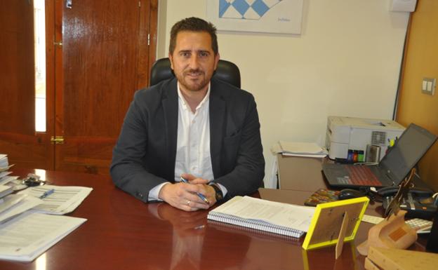 El alcalde de Benamaurel desmiente haber organizado ningún viaje al Nevada Shopping