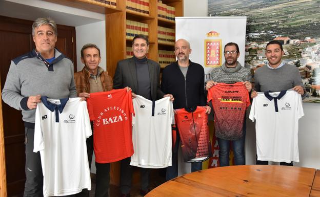 El ayuntamiento de Baza la firma tres convenios con clubes locales para impulsar el deporte