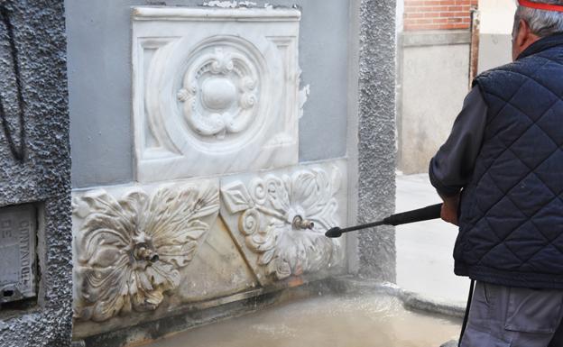 Comienza el plan de restauración y mejora de un centenar de fuentes