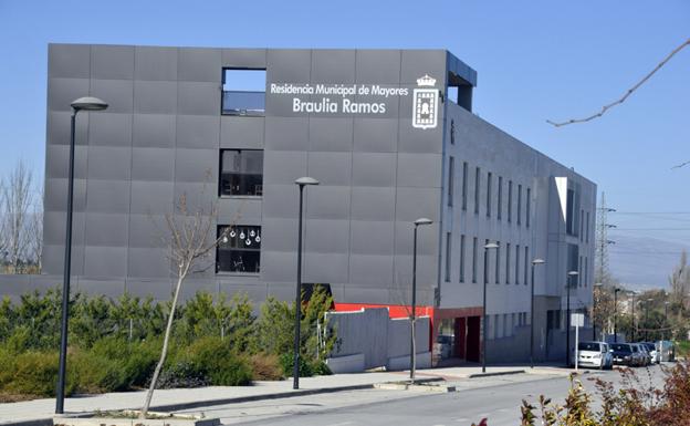 Cinco mayores con gran dependencia fueron atendidos en 2019 con las plazas municipales de residencia