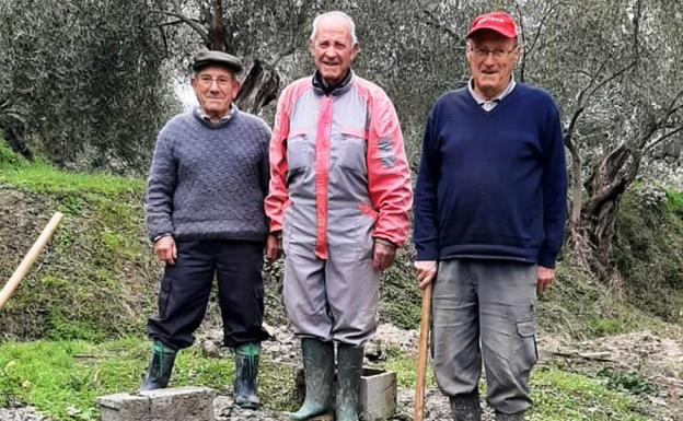 La Comunidad de Regantes Siete Fuentes Negratín recupera la fuente del tío Félix