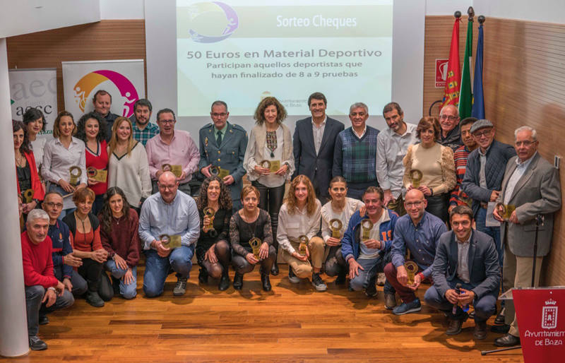 Simón Maestra y Dolores Gómez ganadores del Circuito de Carreras de Baza