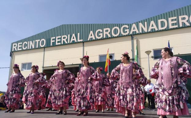 Los oscenses de vuelcan con la Feria de Tradiciones Populares