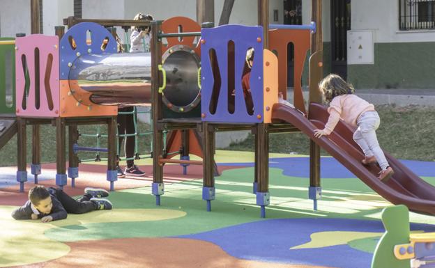 El Ayuntamiento de Baza cierra también los parques infantiles