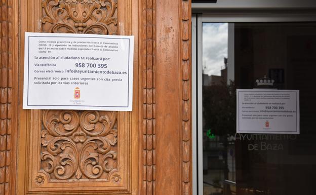 El Ayuntamiento de Baza establece servicios mínimos de atención al ciudadano