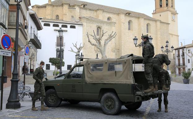 Tres detenidos en Baza por saltarse el confinamiento