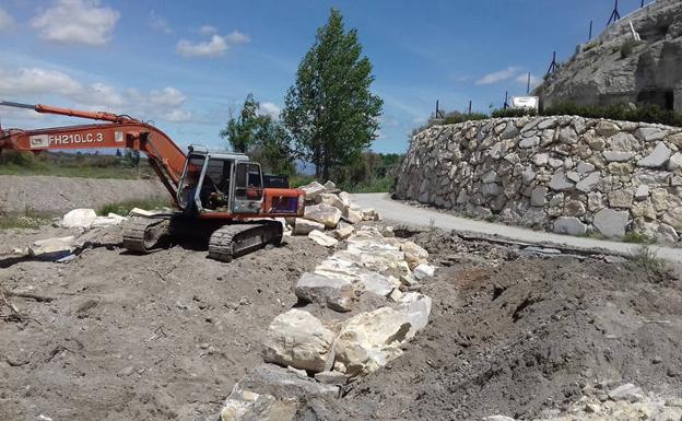 Comienza el arreglo del cruce de caminos Oria y Andalucía en el que se invertirán 52.000 euros