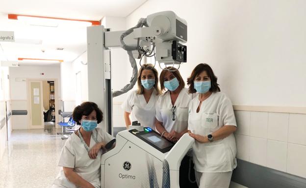 El Hospital de Baza recibe un equipo de radiología portátil donado por Endesa para la lucha contra el Covid-19