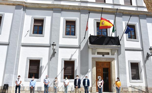 Minuto de silencio por las personas fallecidas durante la pandemia