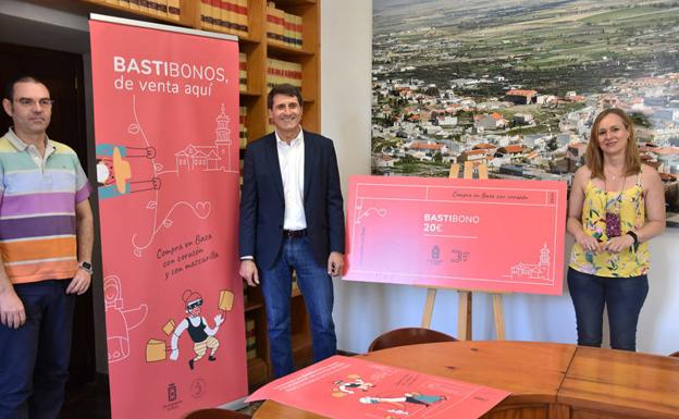 El Ayuntamiento pone a la venta 5.000 Basti Bonos para generar una inversión en el comercio local de 100.000 euros