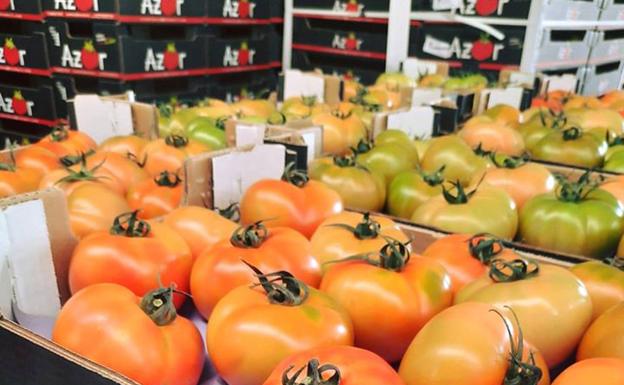Punto de venta directa para productos agrícolas locales en Baza