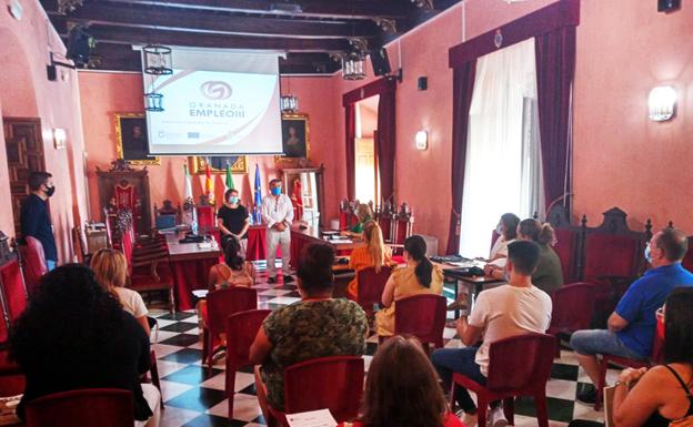 17 desempleados comienzan en Huéscar su formación como ayudantes de cocina