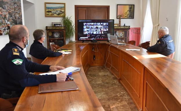 Baza piden a los alcaldes de la comarca mayor esfuerzo para controlar la movilidad