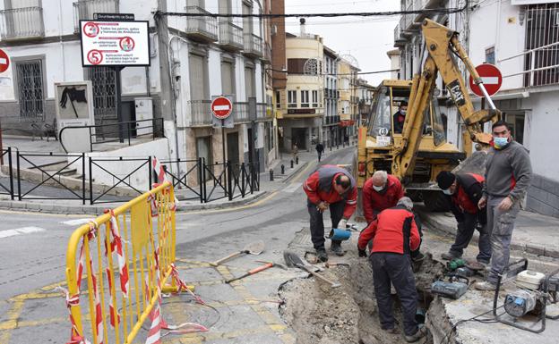 Las calles Puerta de Lorca y Agua cortadas al tráfico
