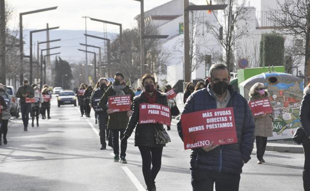 Los comerciantes y pequeños empresarios de Baza piden ayudas directas que les salve de la ruina