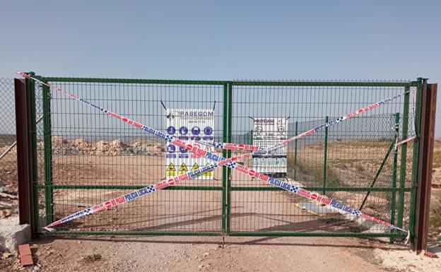 El Ayuntamiento de Zújar paraliza por segunda vez las obras de una granja de cerdos