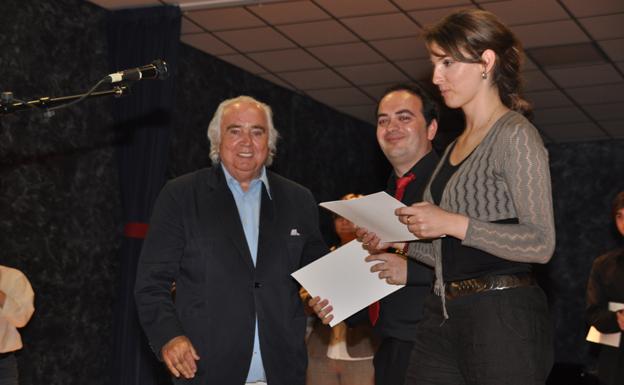 Antón García Abril y Paqui Vázquez durante una entrega de premios en una edición anterior 