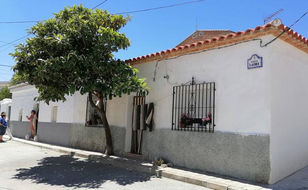 Atracan a una mujer en Baza y le roban 450 euros