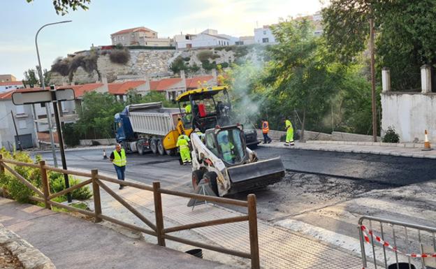 La Junta concluye las obras de refuerzo del firme de la travesía de Caniles