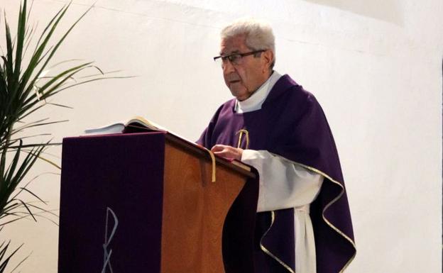 Fallece el conocido sacerdote Cayetano Rosell, natural de Caniles