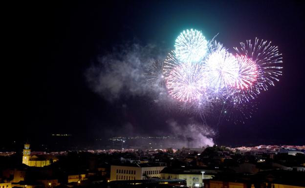 Baza programa rutas guiadas y conciertos como alternativas a su feria