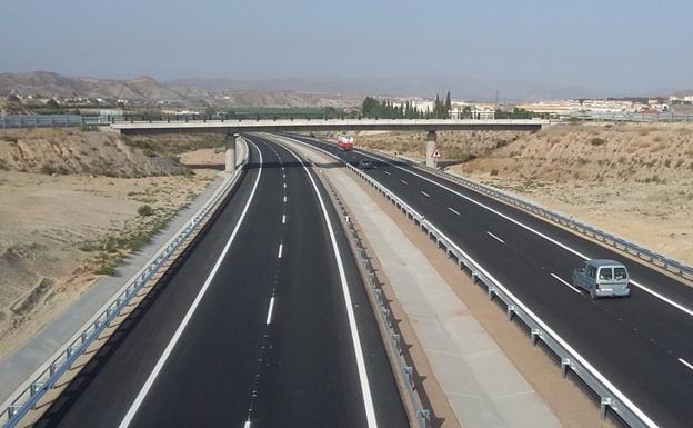 El PSOE reclama la construcción de la autovía del Almanzora y la mejora de la A-4200