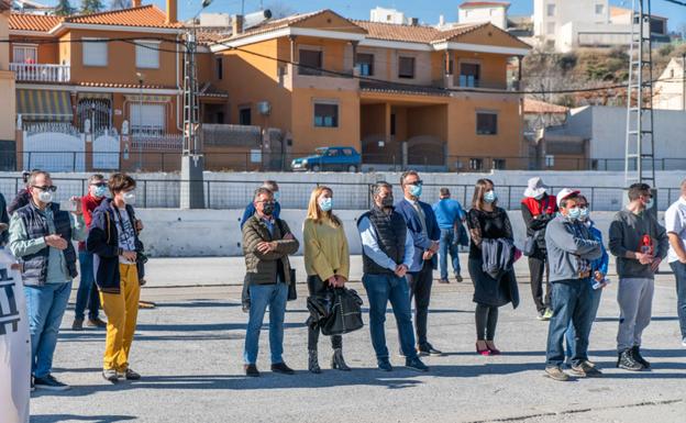 Esperanzadora concentración en Baza para exigir la vuelta del tren a la comarca