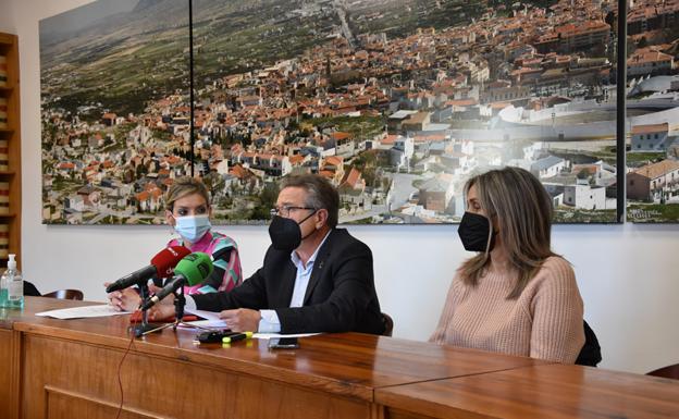 El Ayuntamiento de Baza no puede subir el precio de las horas a las trabajadoras de la dependencia